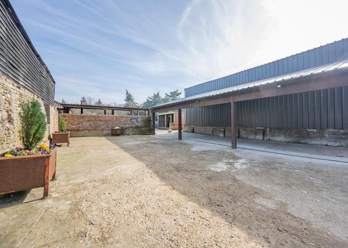 Hill Farm Retreat Hotel Wangford ภายนอก รูปภาพ