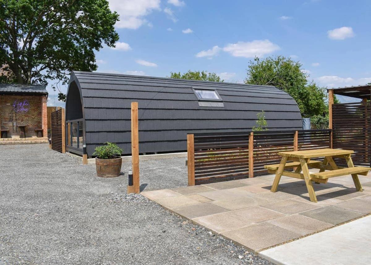 Hill Farm Retreat Hotel Wangford ภายนอก รูปภาพ